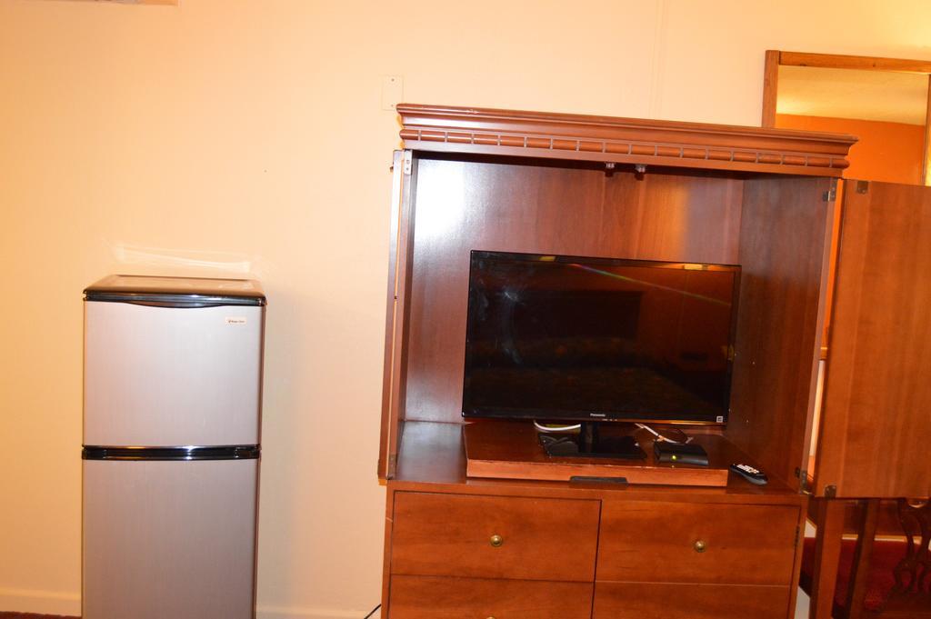 Travelers Inn South Brunswick Terrace ภายนอก รูปภาพ