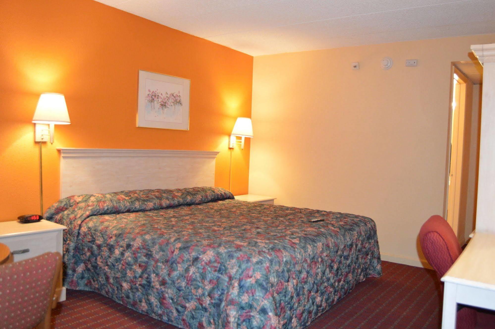 Travelers Inn South Brunswick Terrace ภายนอก รูปภาพ