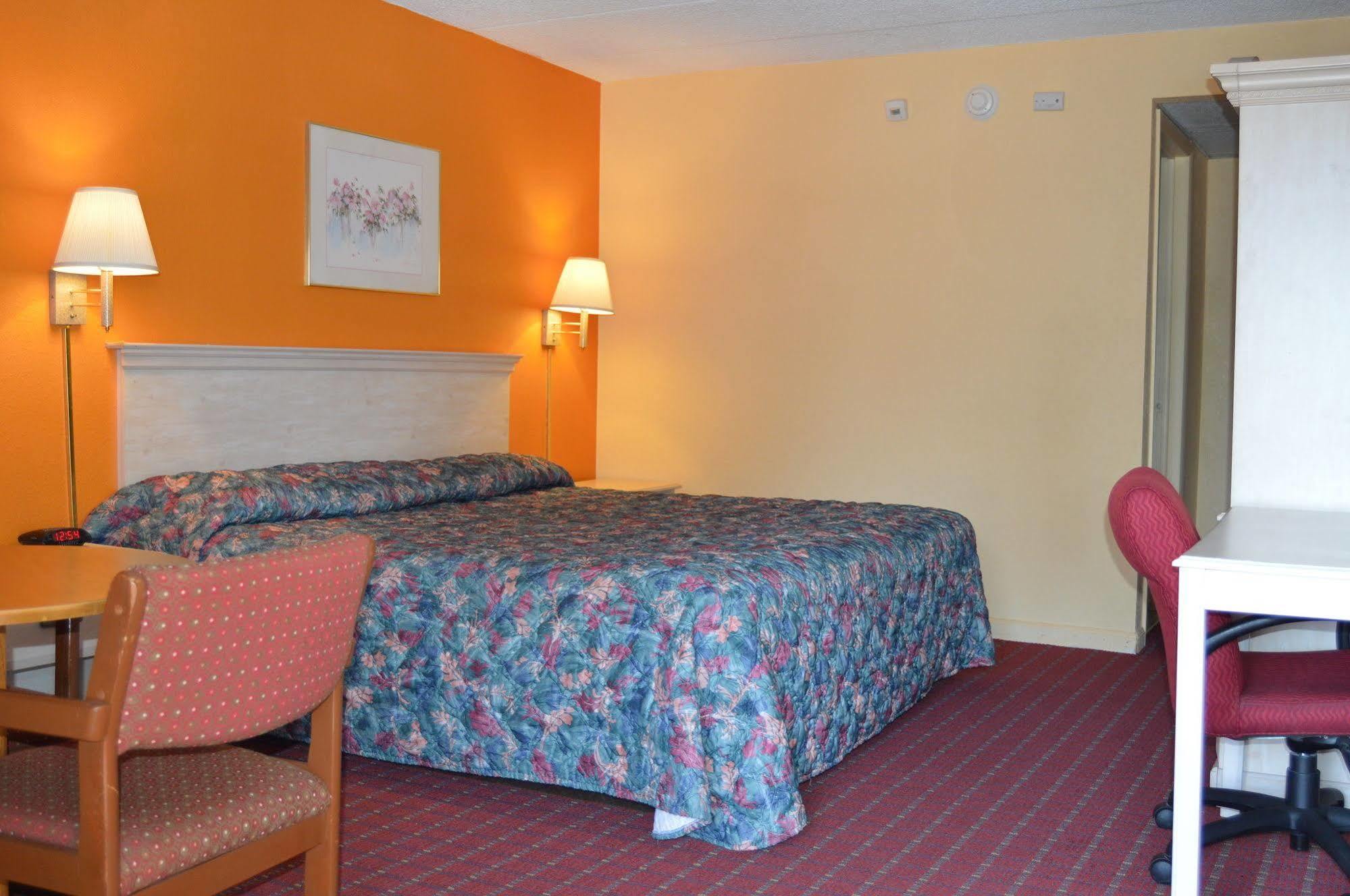 Travelers Inn South Brunswick Terrace ภายนอก รูปภาพ