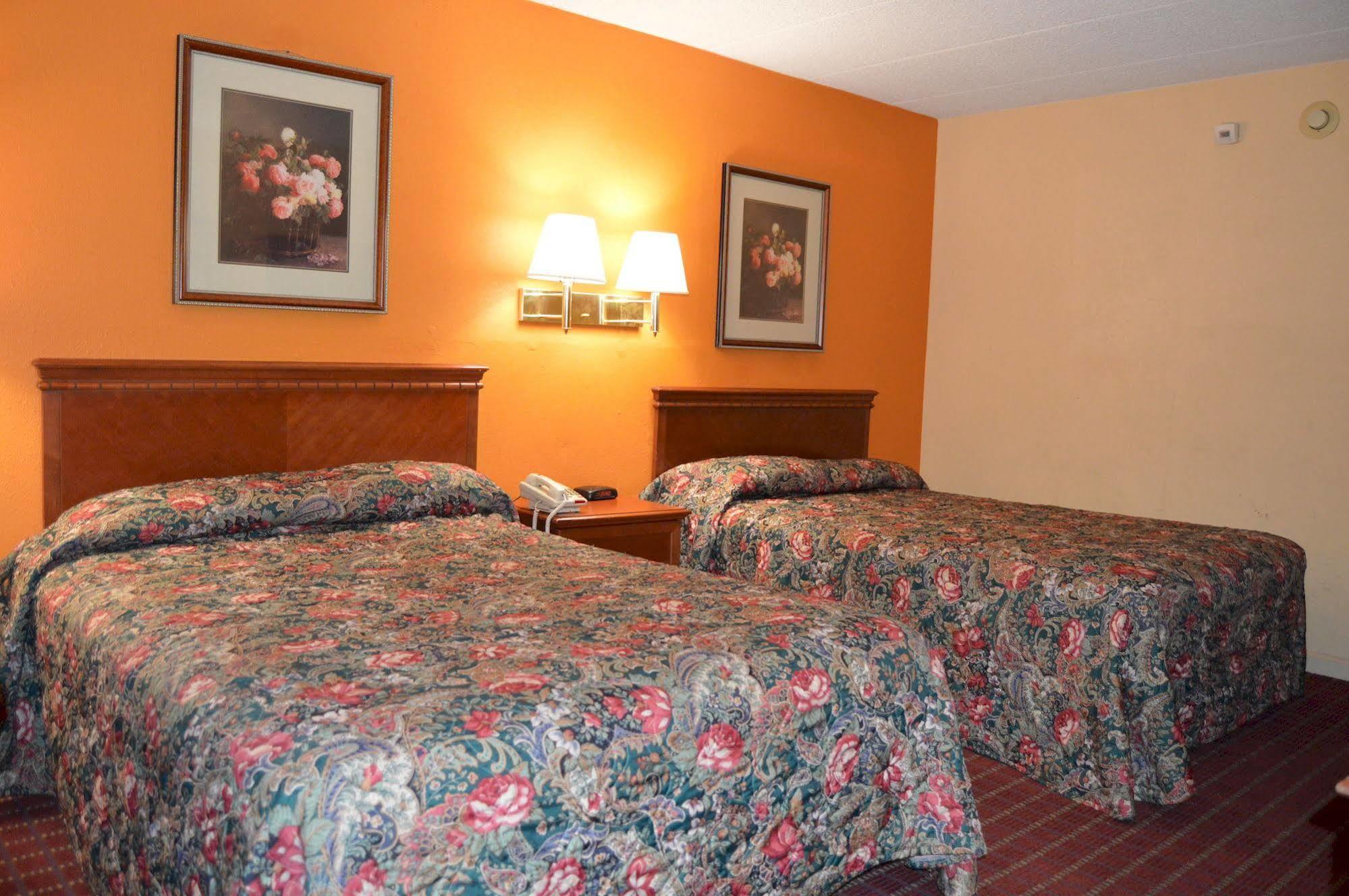 Travelers Inn South Brunswick Terrace ภายนอก รูปภาพ